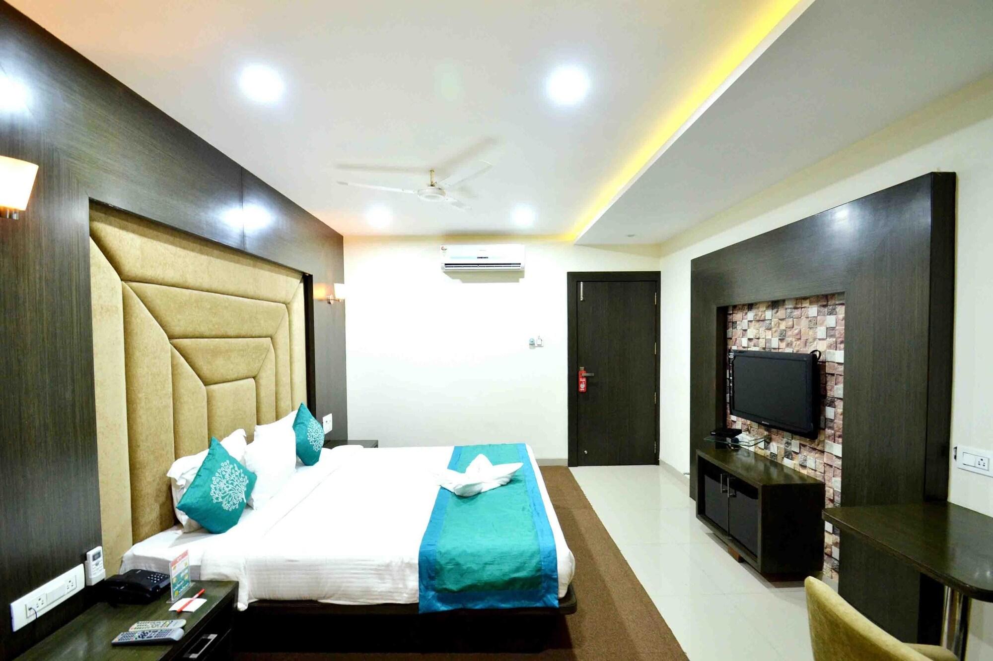 Capital O 1546 The Sensation Hotel Indore Exterior foto
