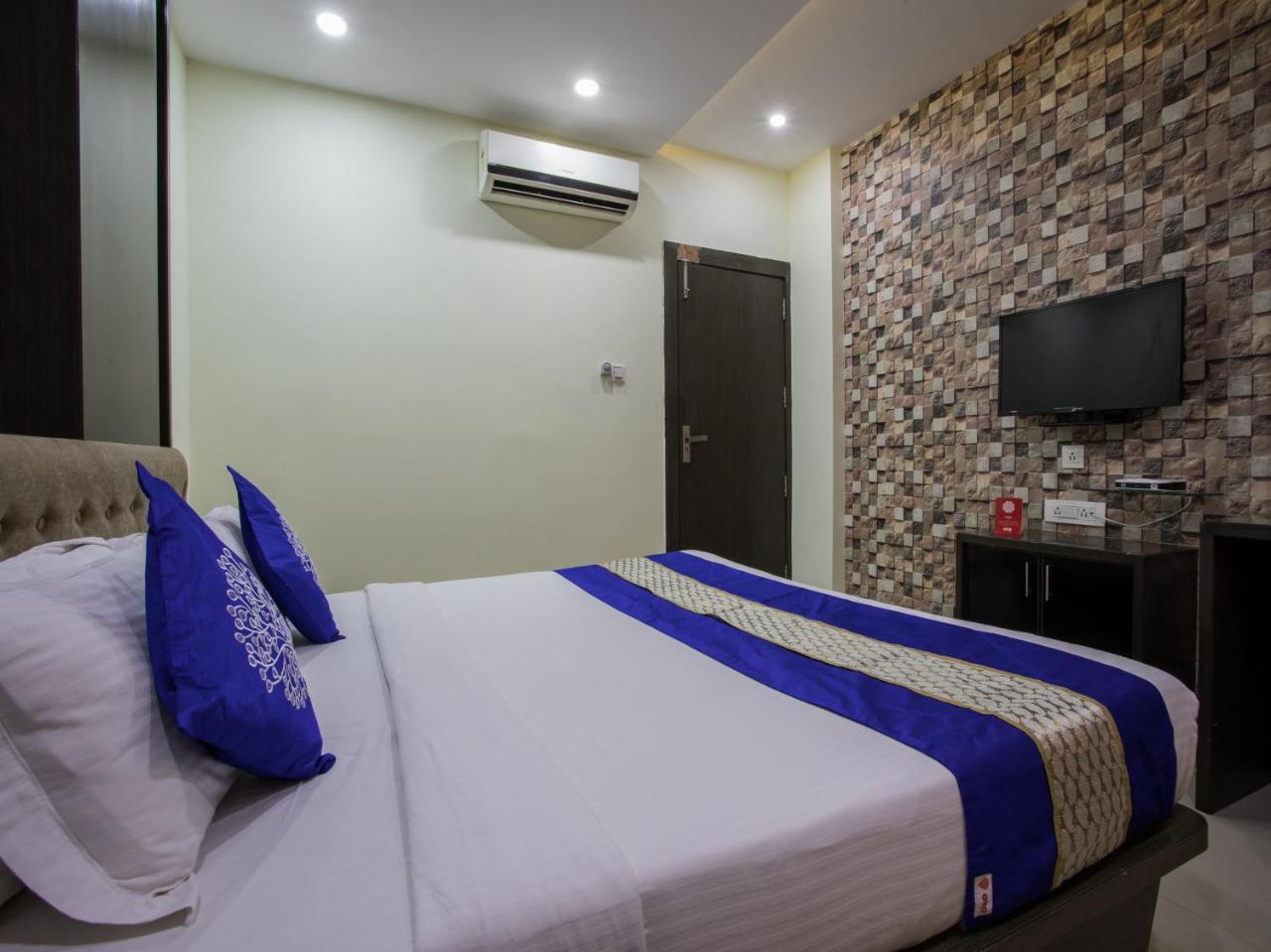 Capital O 1546 The Sensation Hotel Indore Exterior foto